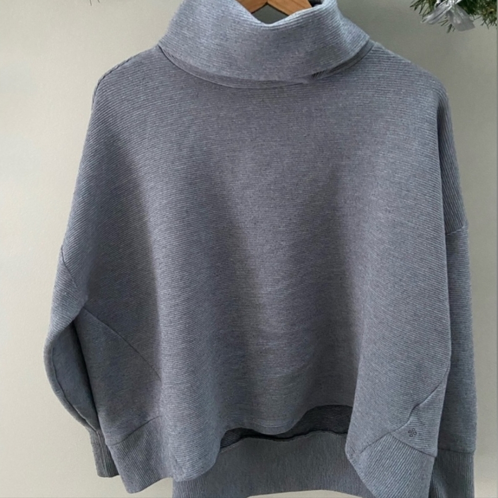 XL Shambala Ribbed Turtle neck -